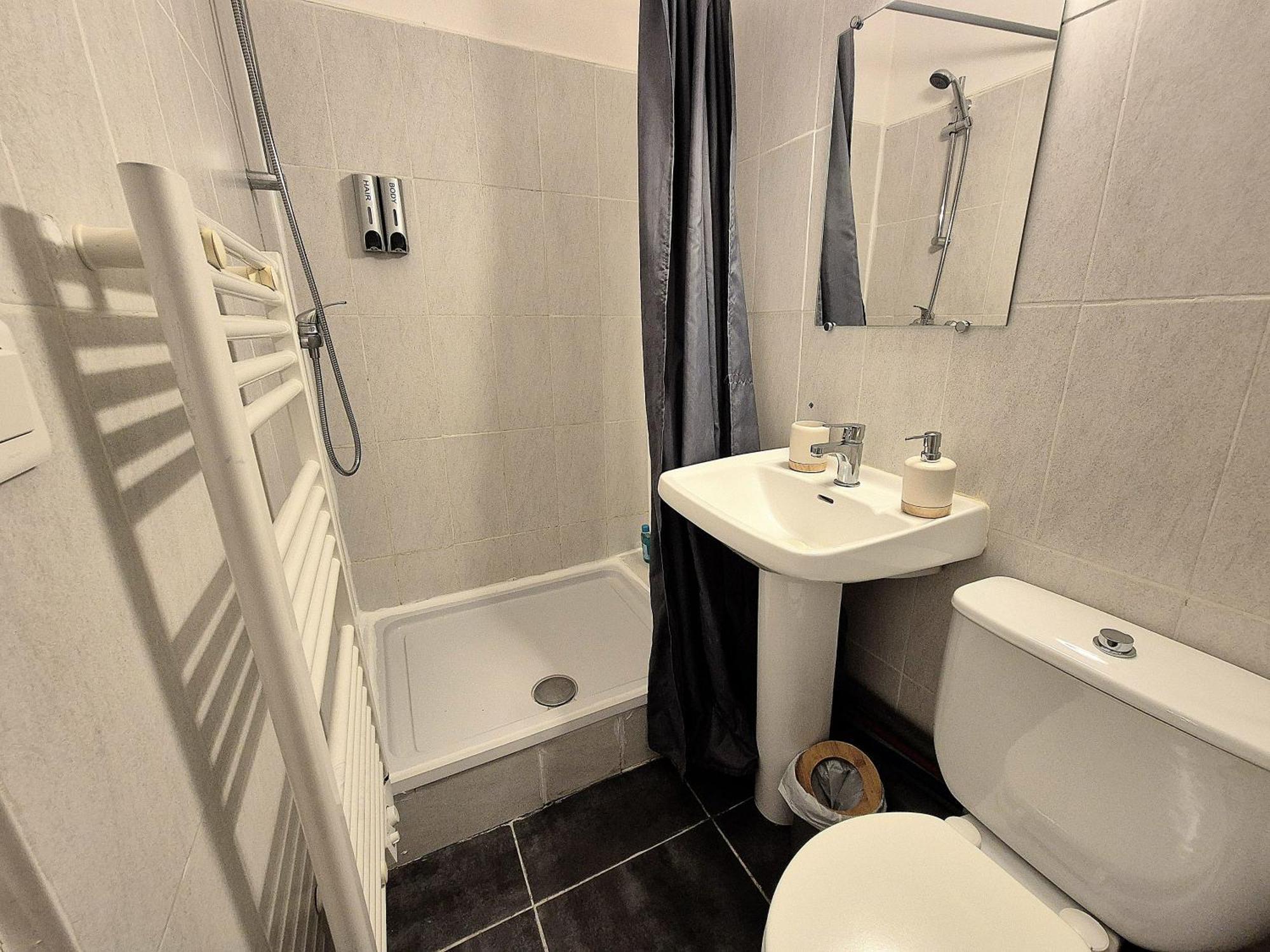 Apartamento Le Cocon-T2-Proche Du Centre-Wifi Lourdes Exterior foto